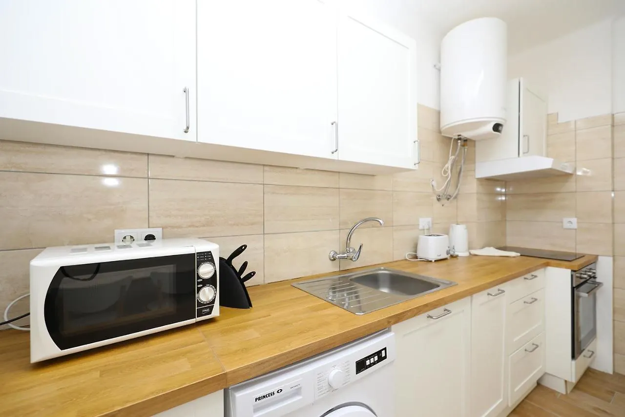 B69 - Village Of Luz Apartment
